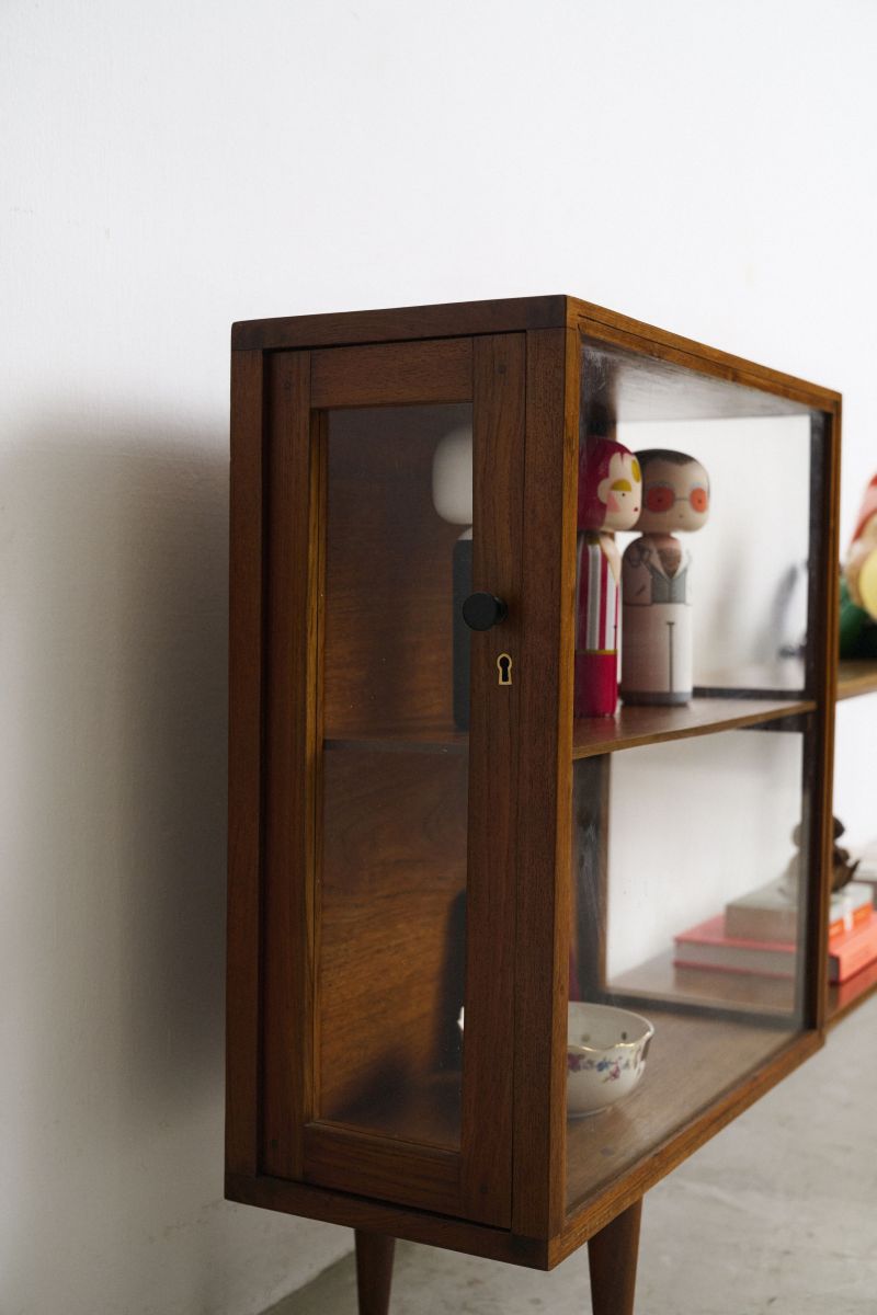 Retro Display Shelf - Journey East